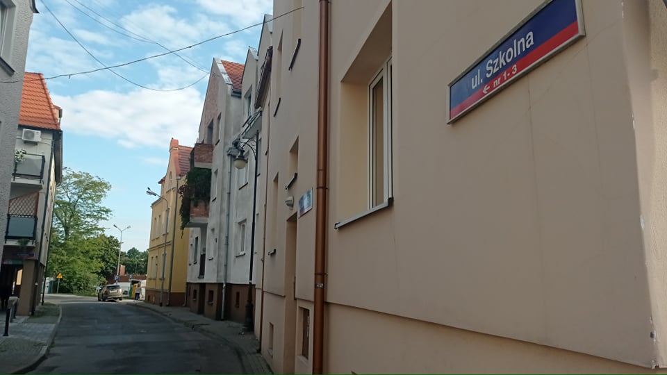 ulica i budynek